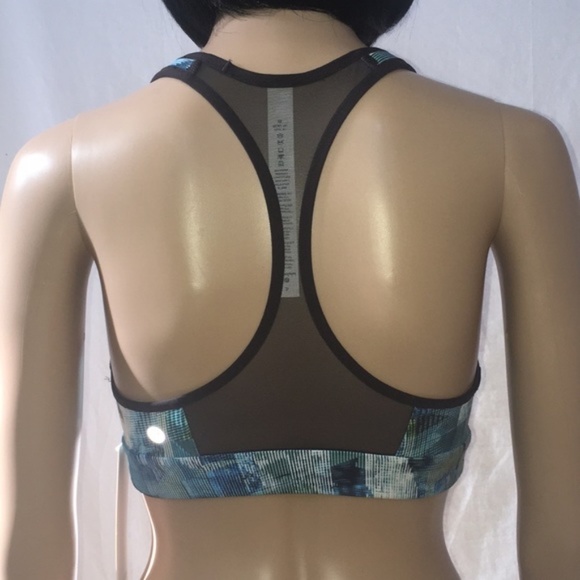 New Lululemon Athletica Speed Up Bra C/D Sport Bra Size 4 - Picture 3 of 13